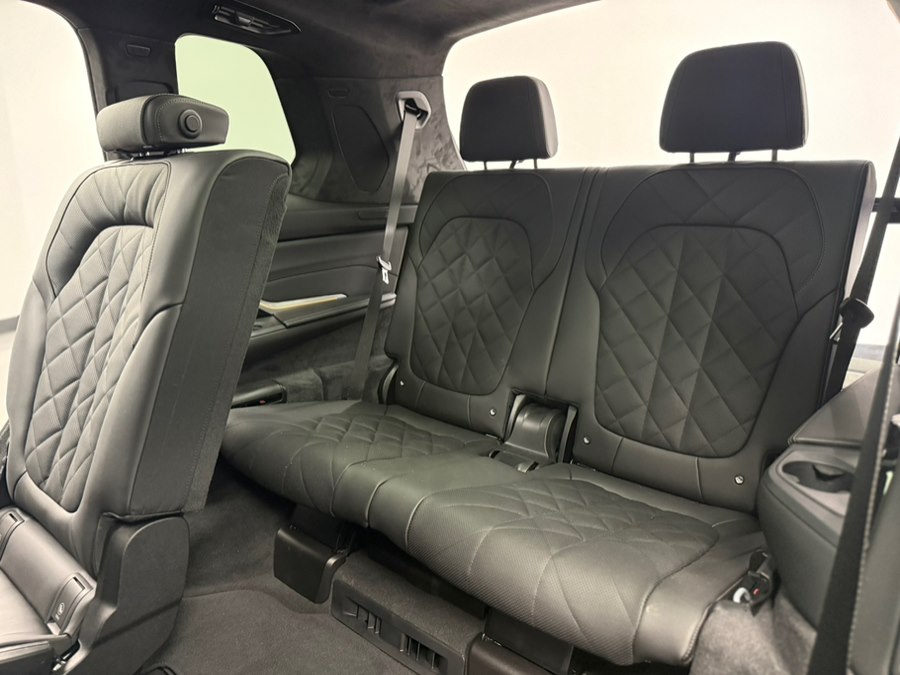 2026 BMW X7 40i - Photo 42