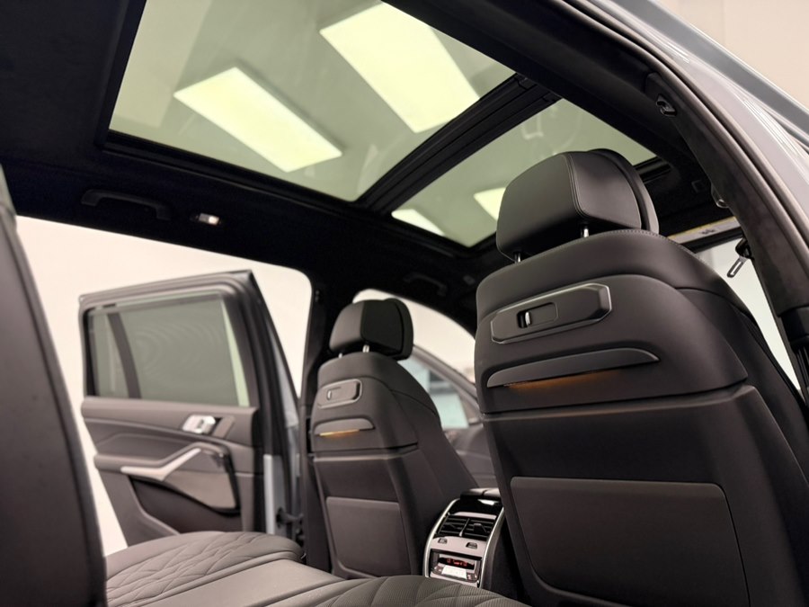 2026 BMW X7 40i - Photo 46