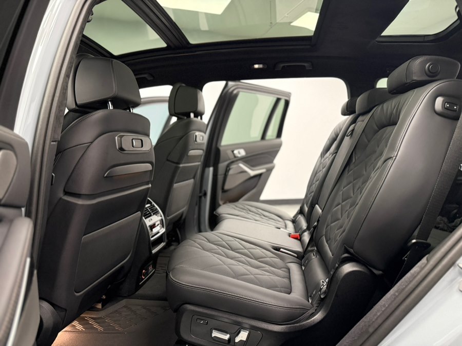 2026 BMW X7 40i - Photo 39