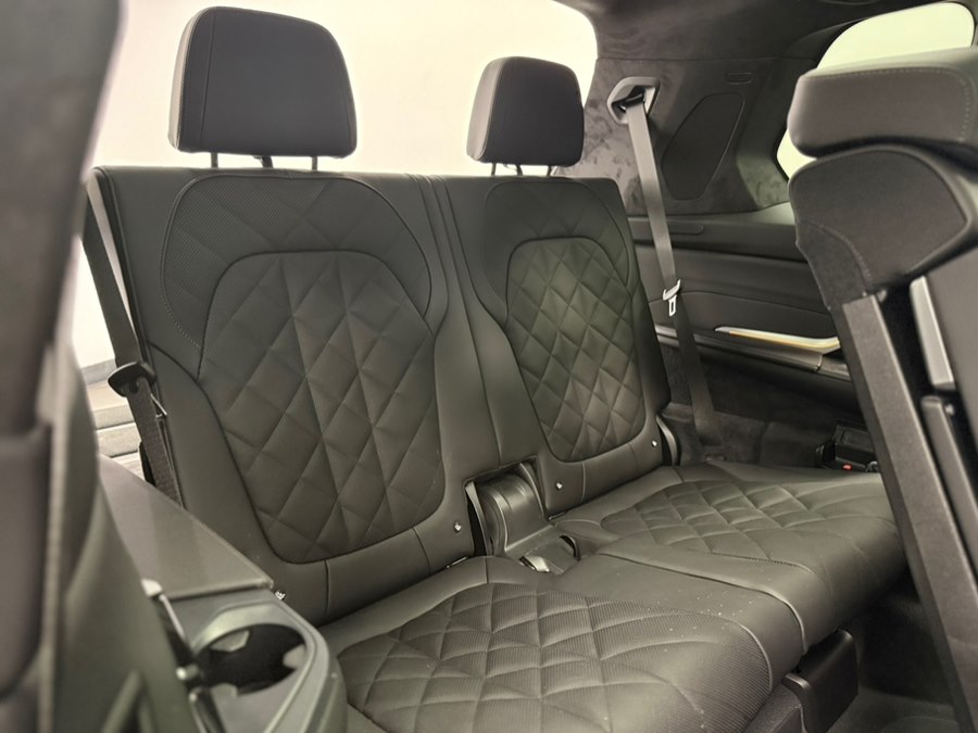 2026 BMW X7 40i - Photo 48