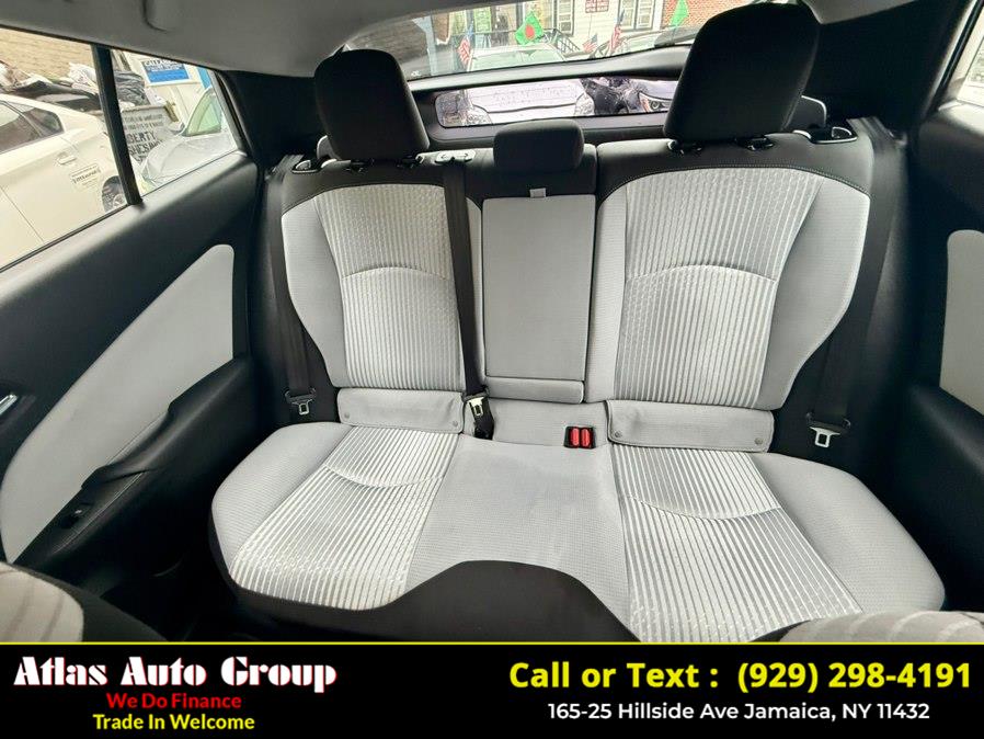2016 Toyota Prius Three - Photo 10
