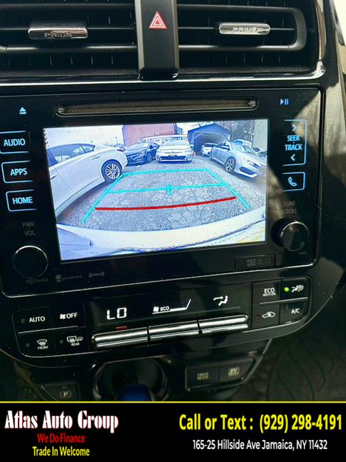 2016 Toyota Prius Three - Photo 14