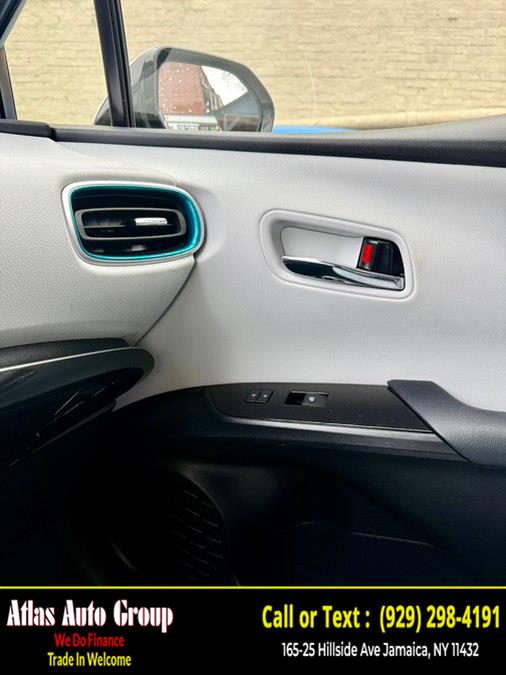 2016 Toyota Prius Three - Photo 15