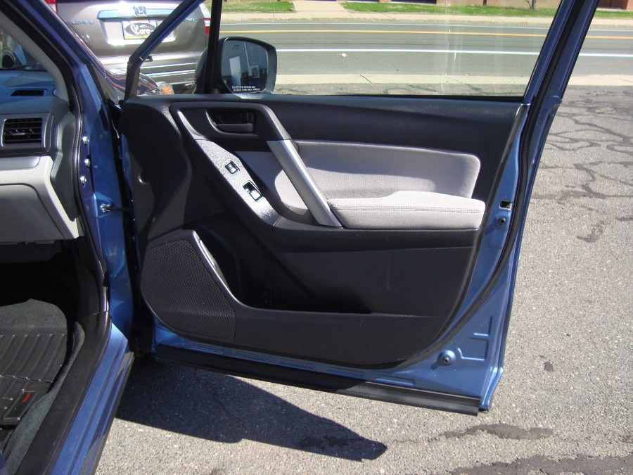 2015 Subaru Forester i - Photo 11