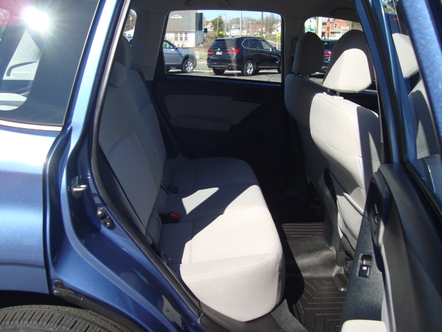 2015 Subaru Forester i - Photo 12