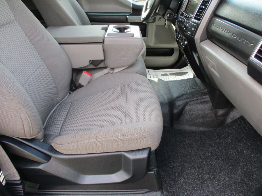 2018 Ford F-350 Super Duty XLT - Photo 44
