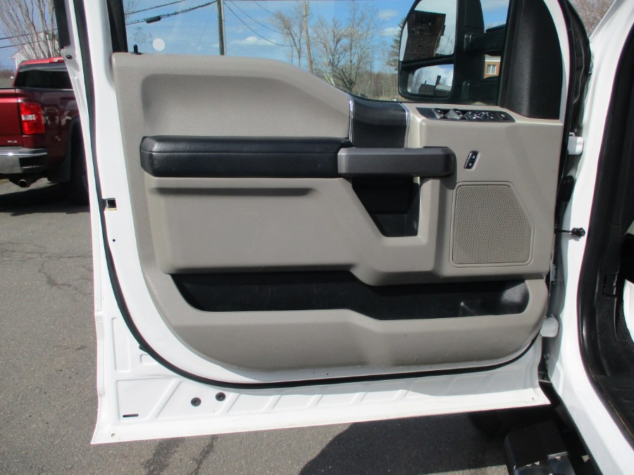 2018 Ford F-350 Super Duty XLT - Photo 33