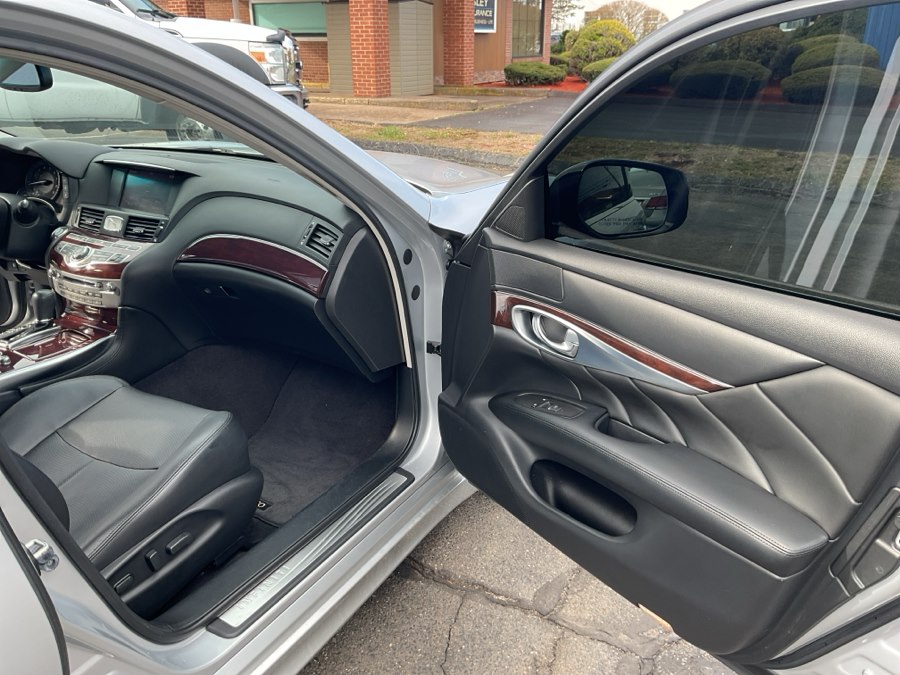 2018 INFINITI Q70 LUXE - Photo 22