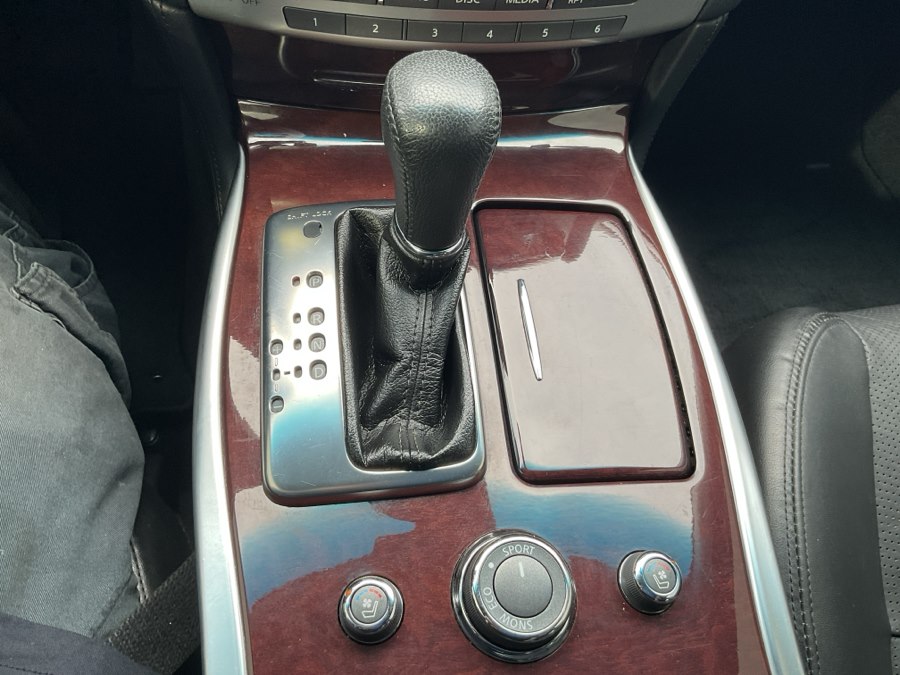 2018 INFINITI Q70 LUXE - Photo 31