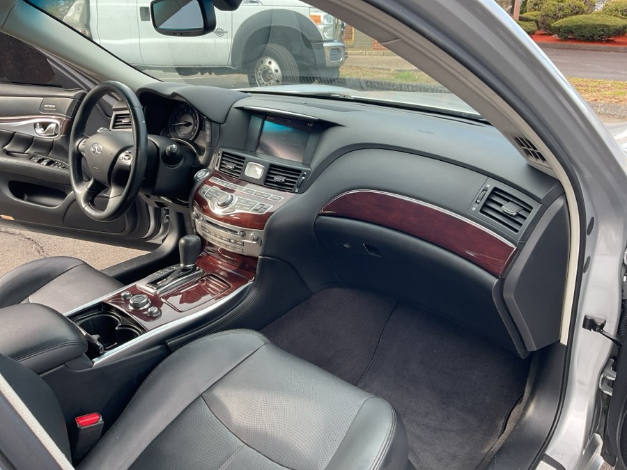2018 INFINITI Q70 LUXE - Photo 24