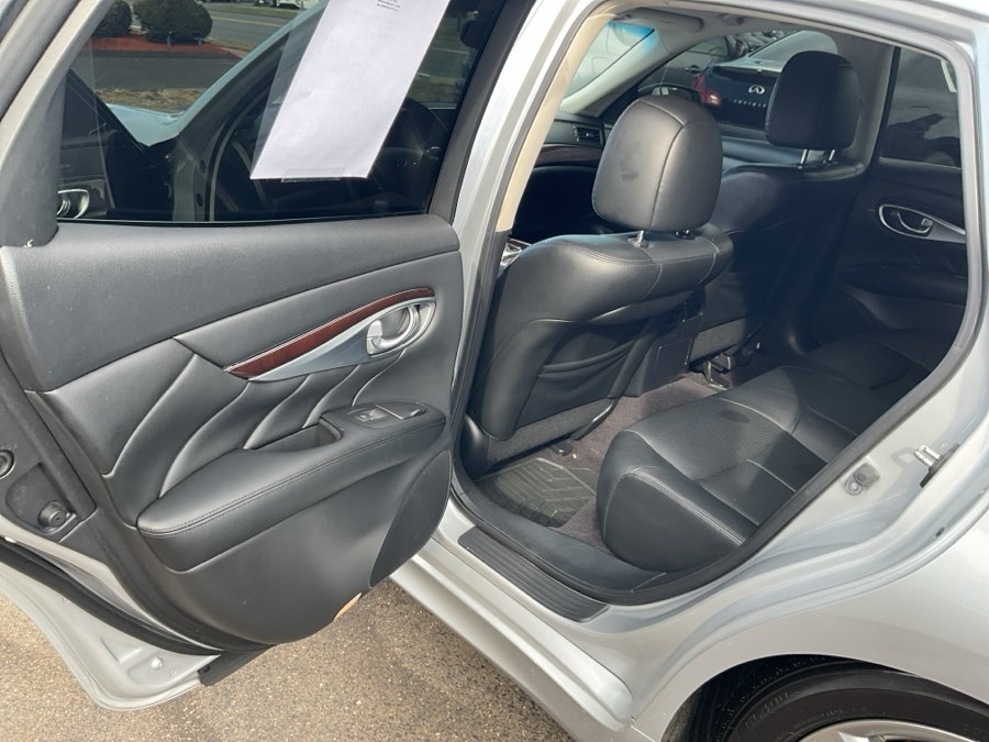 2018 INFINITI Q70 LUXE - Photo 25