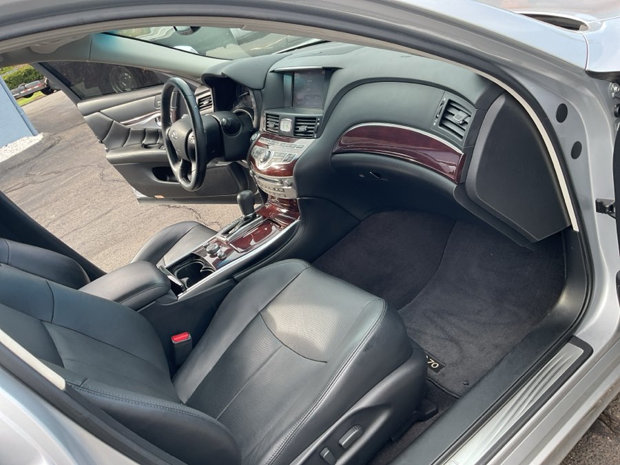 2018 INFINITI Q70 LUXE - Photo 23