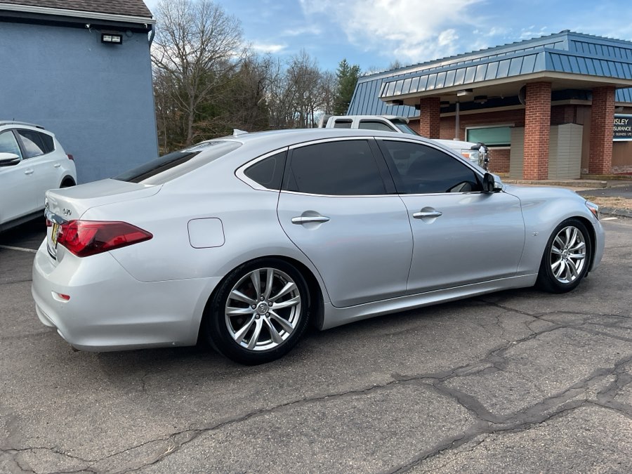 2018 INFINITI Q70 LUXE - Photo 16
