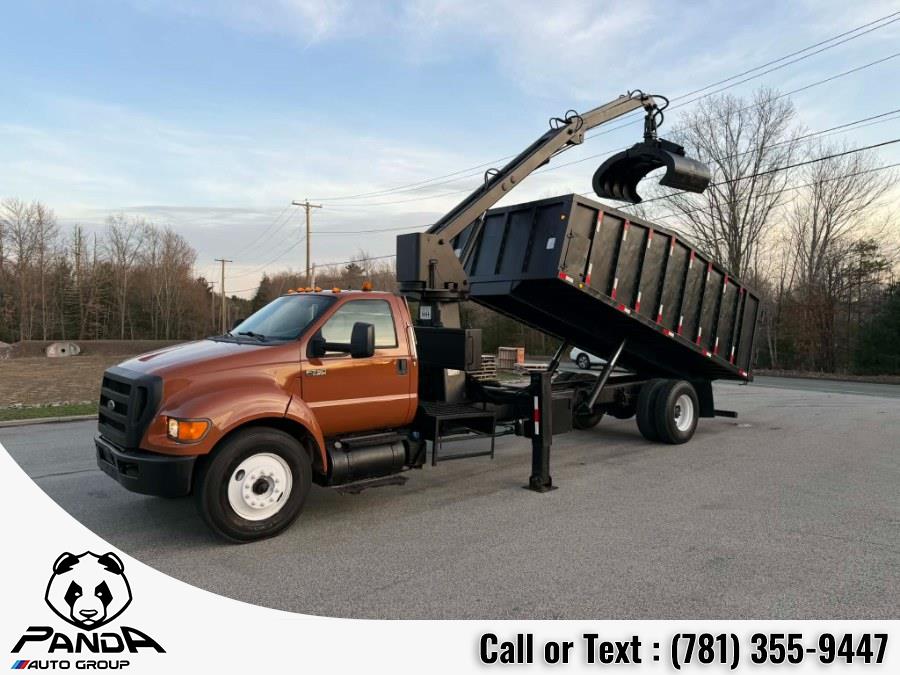 2011 Ford F-750 - Photo 12