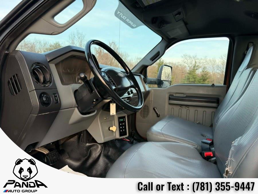 2011 Ford F-750 - Photo 23