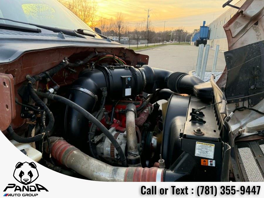 2011 Ford F-750 - Photo 18