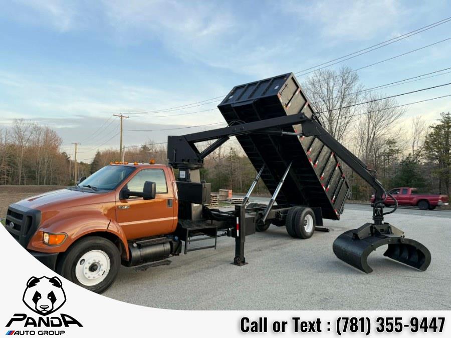 2011 Ford F-750 - Photo 13