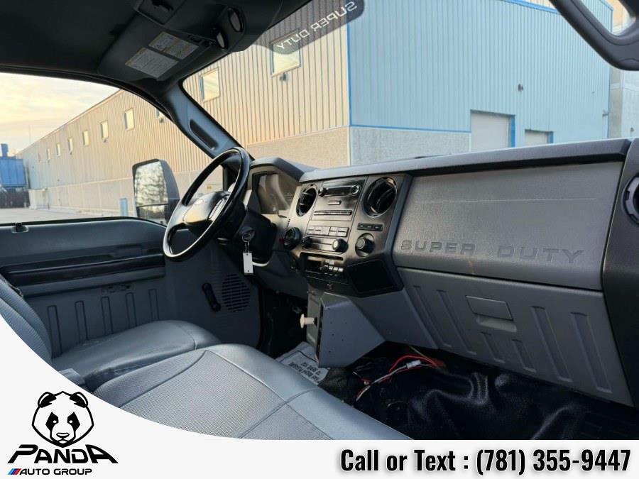 2011 Ford F-750 - Photo 22