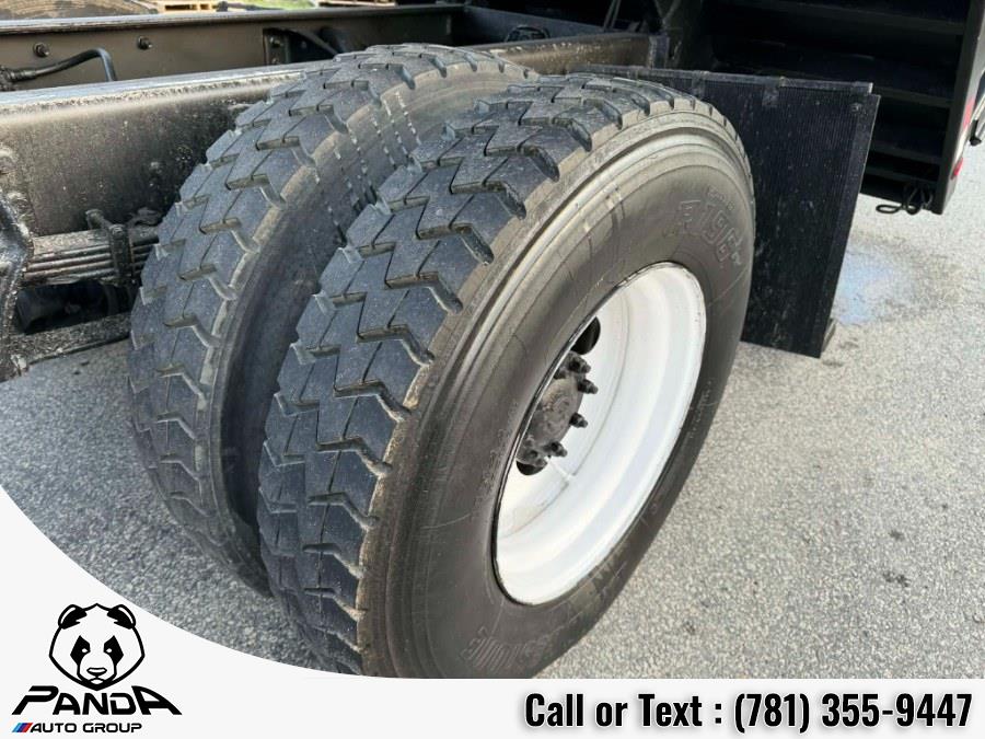 2011 Ford F-750 - Photo 20