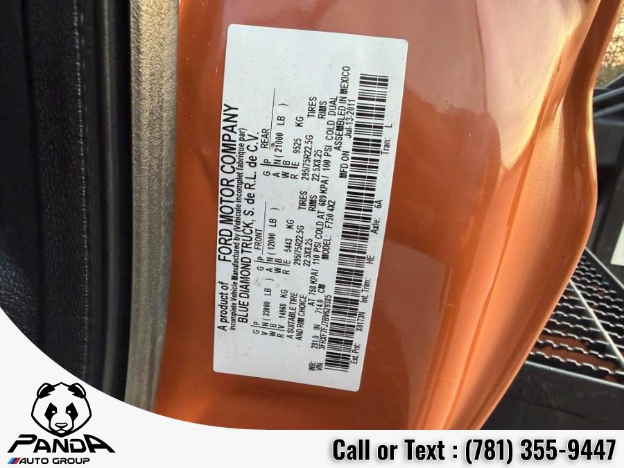 2011 Ford F-750 - Photo 21