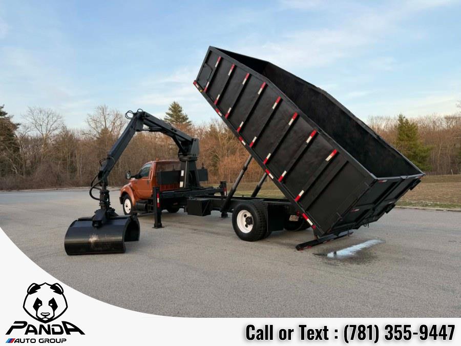 2011 Ford F-750 - Photo 10