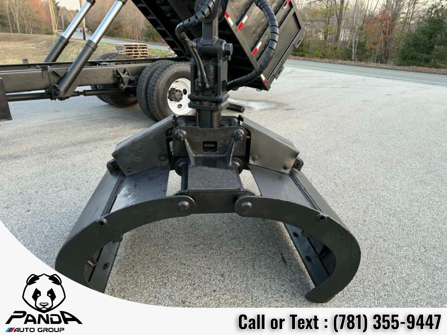 2011 Ford F-750 - Photo 15
