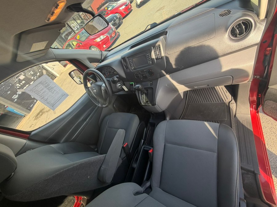 2019 Nissan NV200 SV - Photo 14