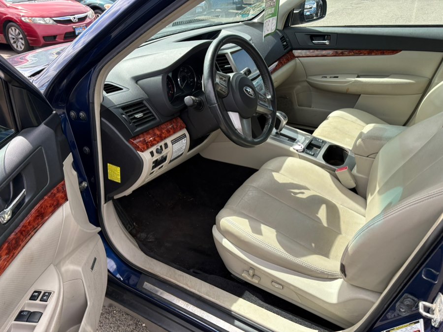 2010 Subaru Outback I Limited - Photo 4