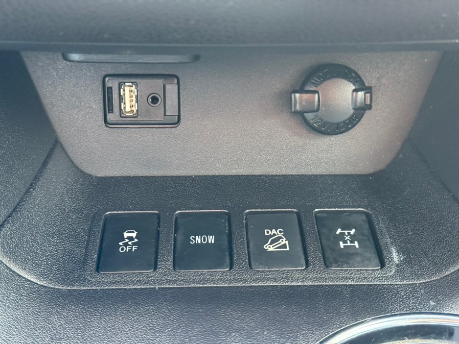 2015 Toyota Highlander LE Plus - Photo 26