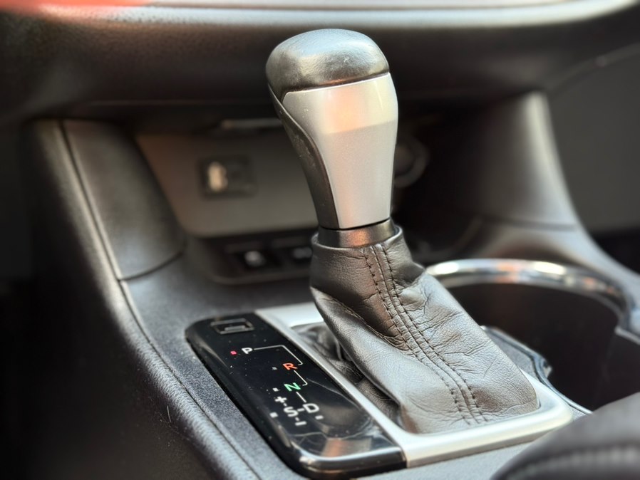 2015 Toyota Highlander LE Plus - Photo 22
