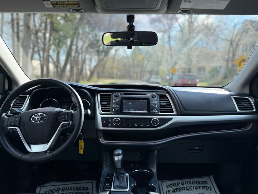 2015 Toyota Highlander LE Plus - Photo 20
