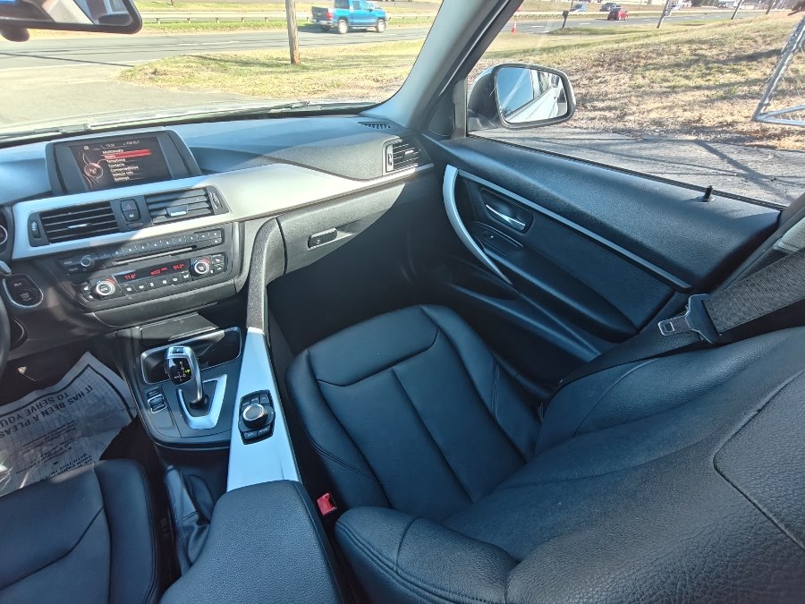 2015 BMW 3 Series 320i - Photo 15