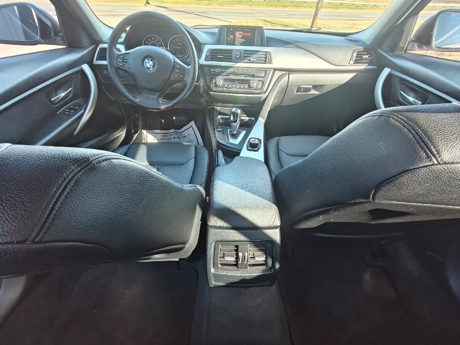 2015 BMW 3 Series 320i - Photo 17