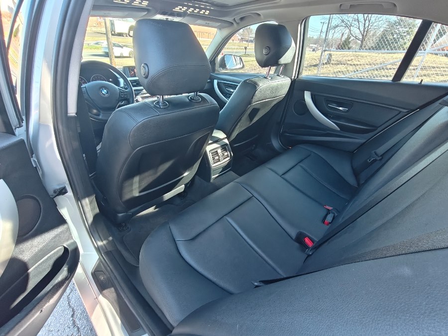 2015 BMW 3 Series 320i - Photo 11