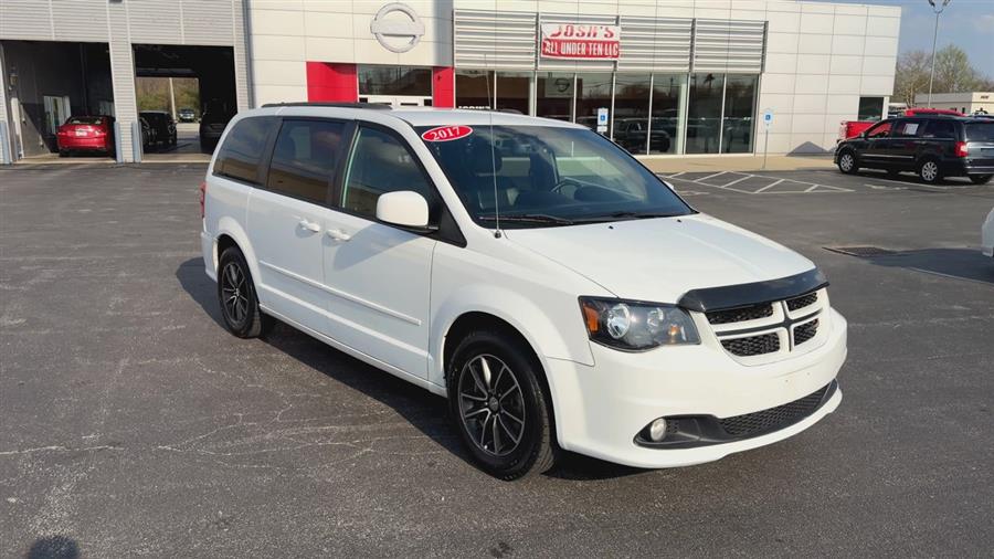 2017 Dodge Grand Caravan GT's photo