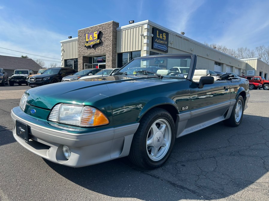 Green 1992 Ford Mustang GT Convertible RWD Convertible Rear-Wheel Drive Automatic