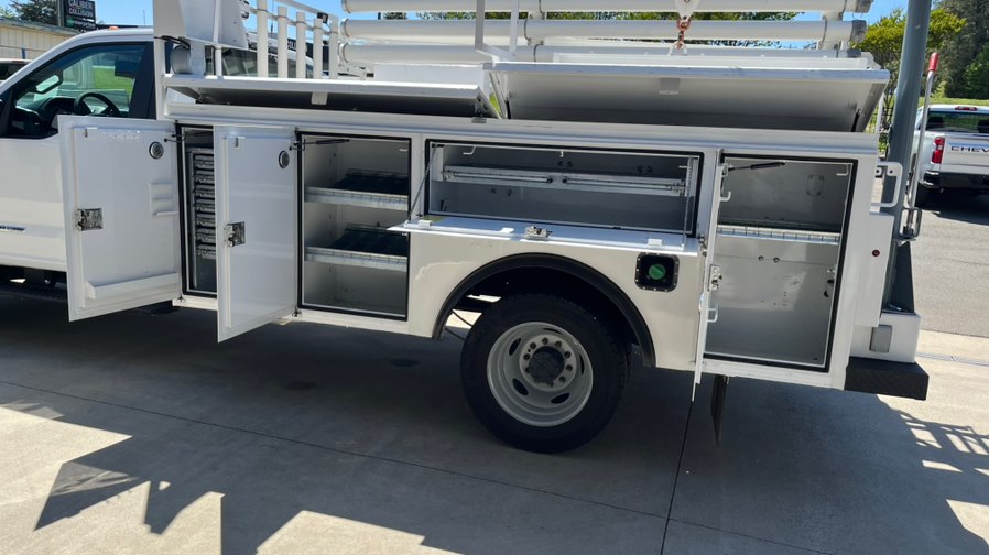 2017 Ford F-550 - Photo 6