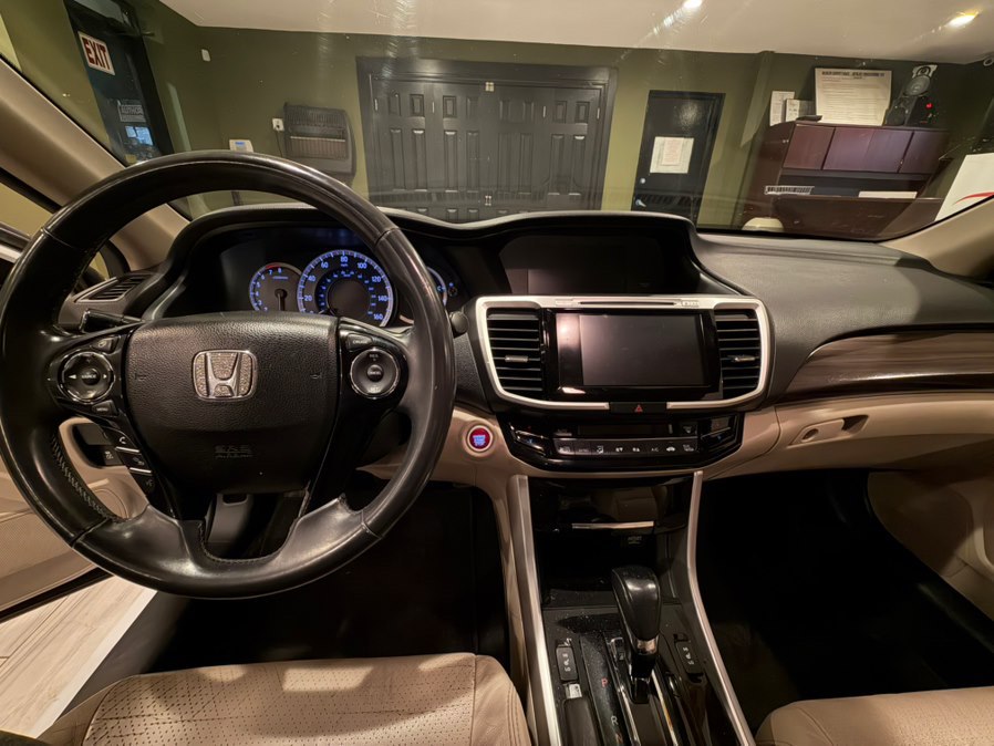 2017 Honda Accord EX-L - Photo 13