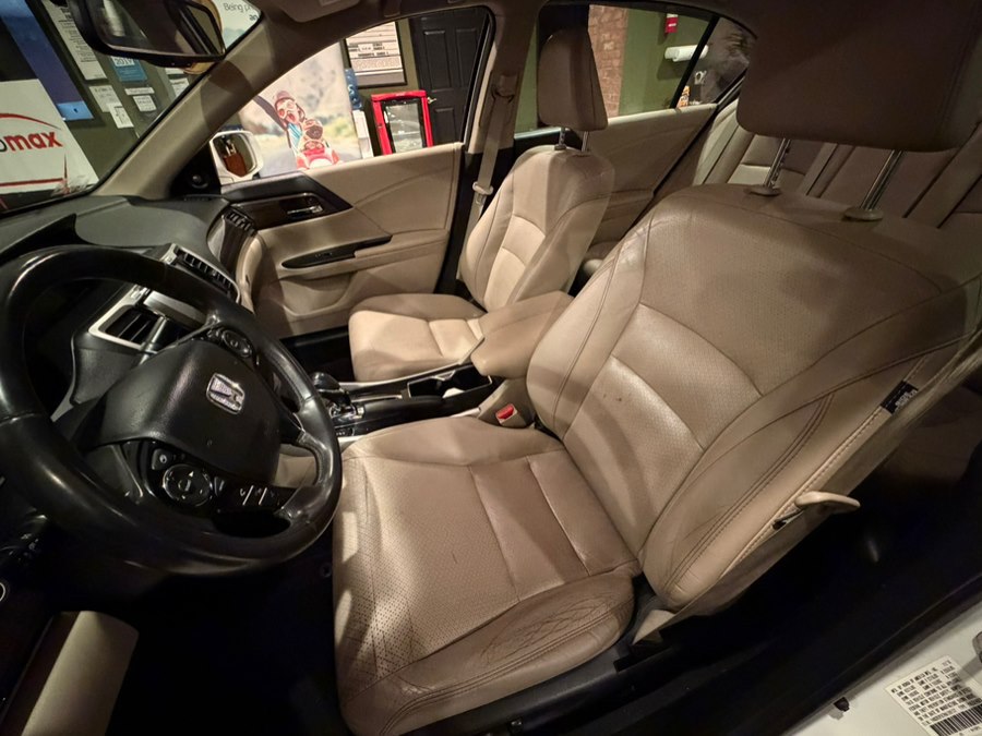 2017 Honda Accord EX-L - Photo 11