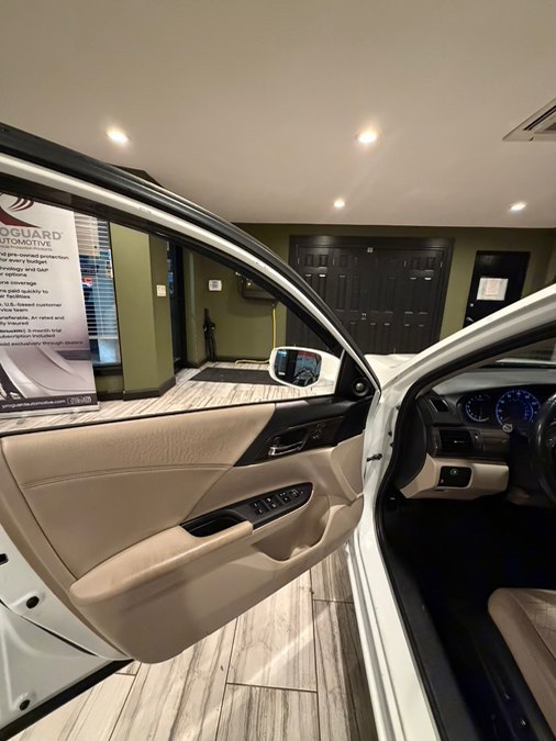 2017 Honda Accord EX-L - Photo 14