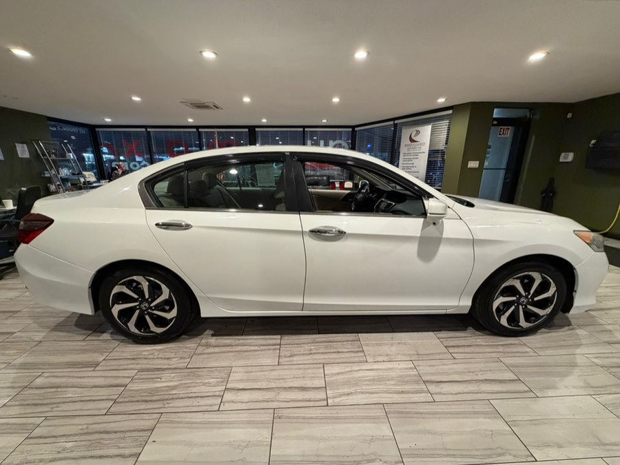 2017 Honda Accord EX-L - Photo 3