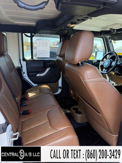 2017 Jeep Wrangler Unlimited Sahara - Photo 10