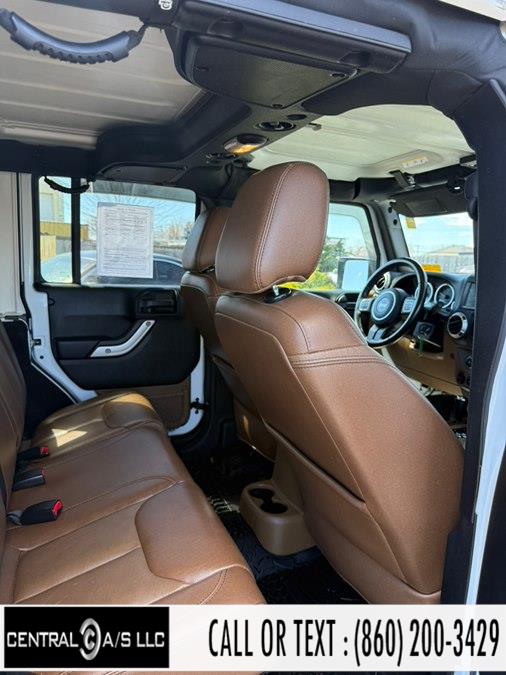 2017 Jeep Wrangler Unlimited Sahara - Photo 11