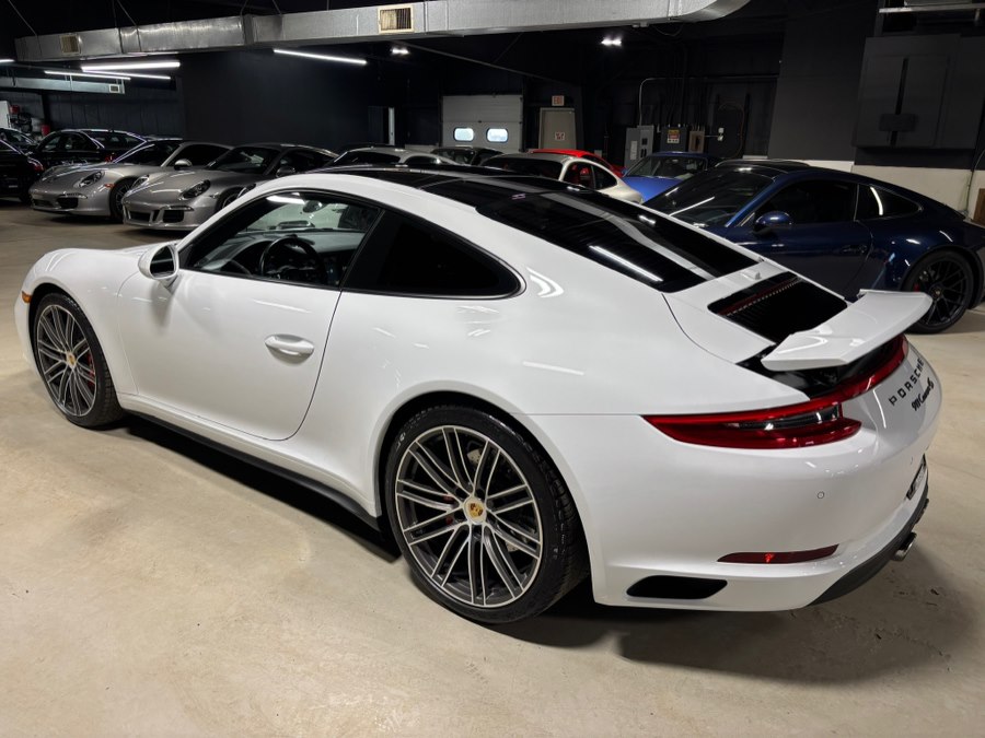 2019 Porsche 911 Carrera 4 GTS Coupe's photo