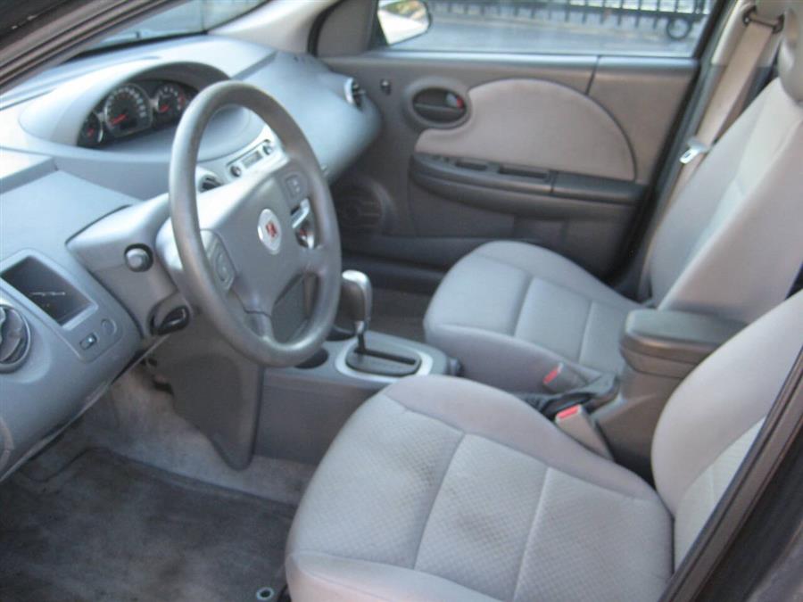 2005 Saturn ION 2 - Photo 10