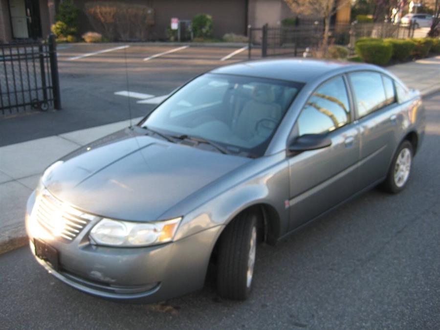 2005 Saturn ION 2 - Photo 22