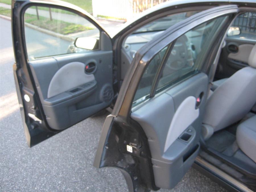 2005 Saturn ION 2 - Photo 8