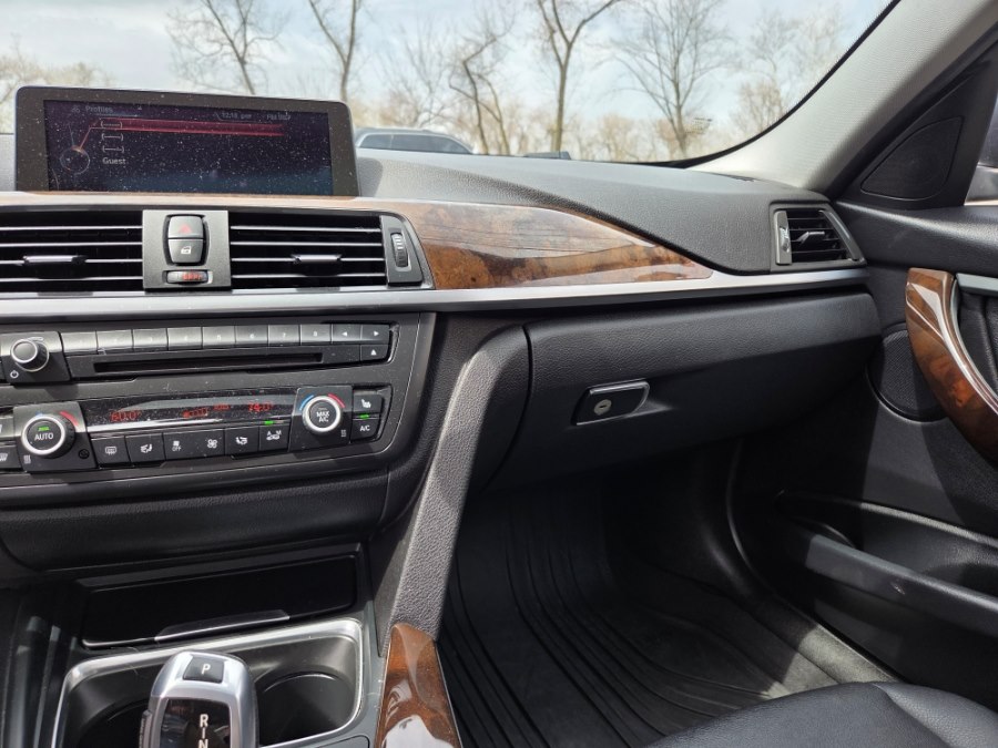 2015 BMW 3 Series 328i - Photo 10