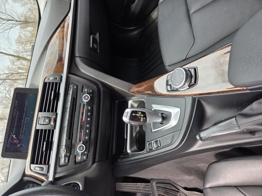 2015 BMW 3 Series 328i - Photo 9