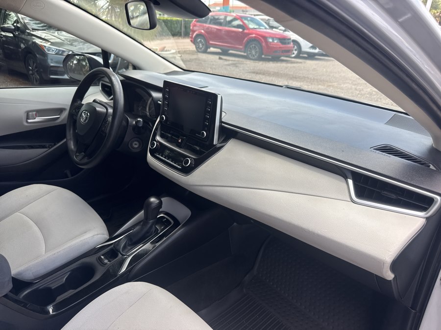 2021 Toyota Corolla LE - Photo 14